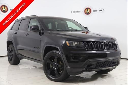 Diamond Black Crystal Pearlcoat 2019 Jeep Grand Cherokee Upland