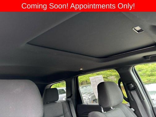 Diamond Black Crystal Pearlcoat 2019 Jeep Grand Cherokee Upland
