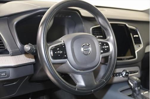 2022 Volvo XC90 T6 Inscription