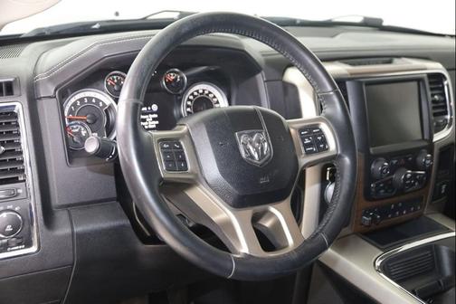 Granite Crystal Metallic Clearcoat 2016 RAM 1500 Laramie