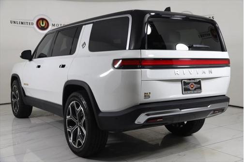 2023 Rivian R1S Adventure
