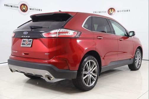 Rapid Red Metallic Tinted Clearcoat 2022 Ford Edge Titanium