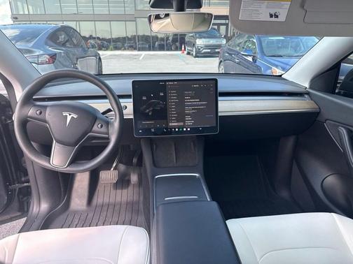 Midnight Silver Metallic 2022 Tesla Model Y Long Range Dual Motor All-Wheel Drive