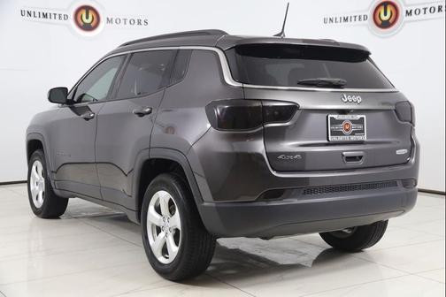 Granite Crystal Metallic Clearcoat 2018 Jeep Compass Latitude