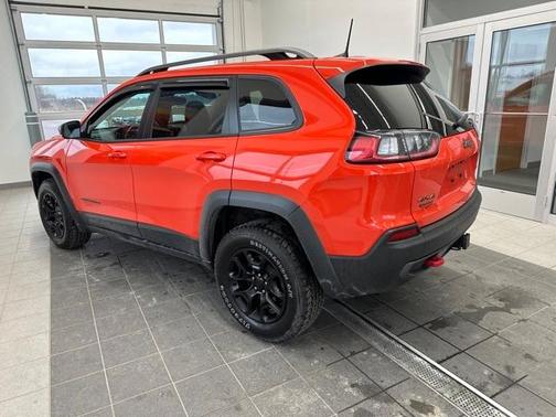 Photo 3 of 43 of 2021 Jeep Cherokee Trailhawk