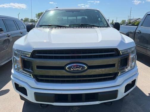 Photo 2 of 8 of 2018 Ford F-150 XLT