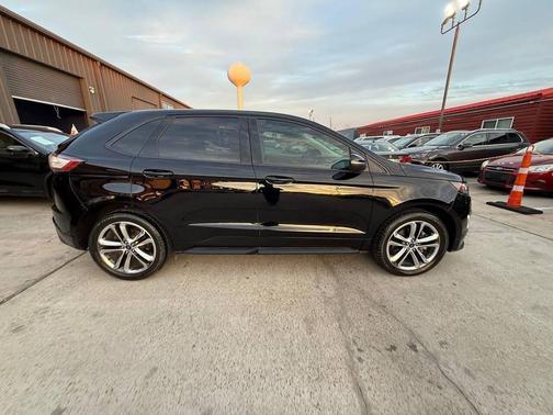 2018 Ford Edge Sport