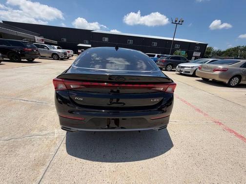 Ebony Black 2021 Kia K5 LXS