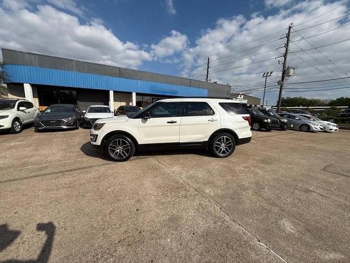 White Platinum Metallic Tri-Coat 2016 Ford Explorer Sport