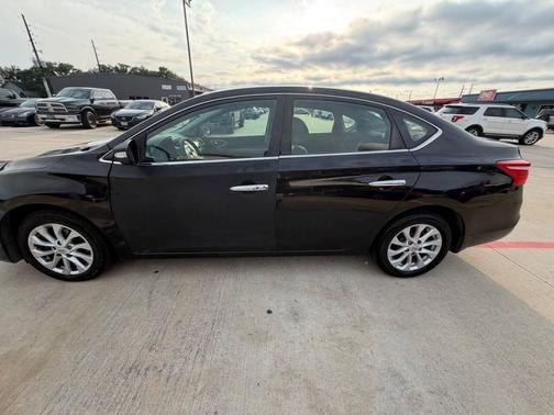 Super Black 2019 Nissan Sentra SV