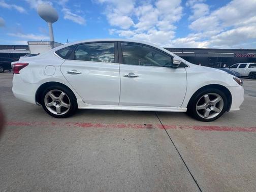 Aspen White 2016 Nissan Sentra SR