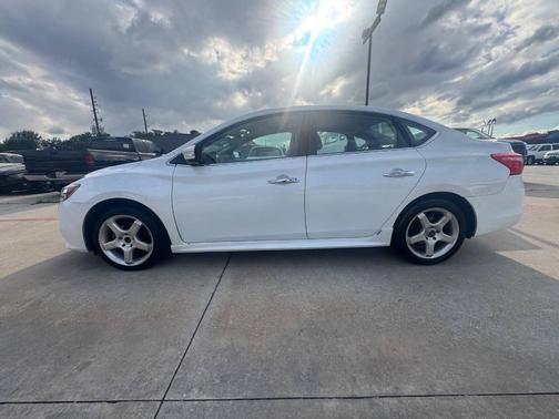 Aspen White 2016 Nissan Sentra SR