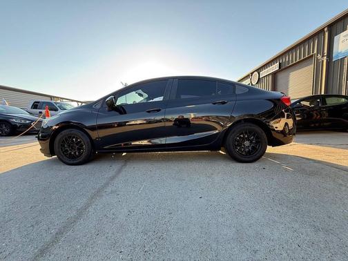 2017 Chevrolet Cruze LS