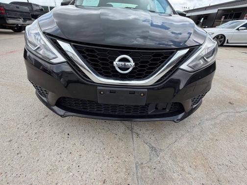 Super Black 2019 Nissan Sentra SV