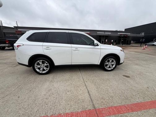 2015 Mitsubishi Outlander SE