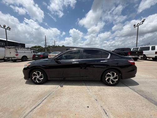 Crystal Black Pearl 2017 Honda Accord LX