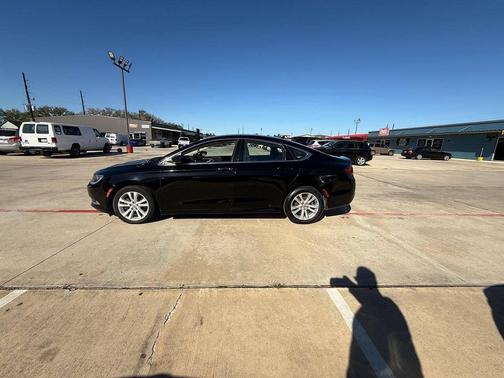 2017 Chrysler 200 Limited
