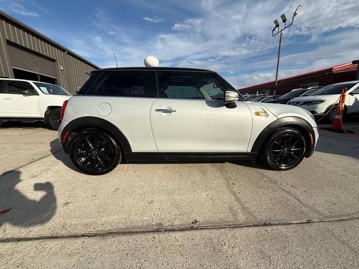 2016 MINI Hardtop Cooper