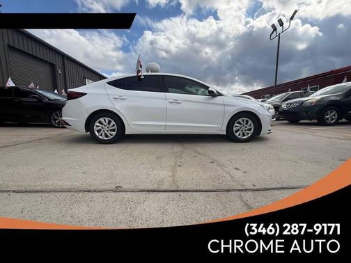 2019 Hyundai ELANTRA SE