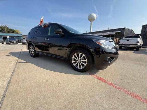 2016 Nissan Pathfinder S