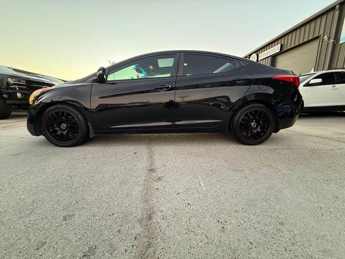 2013 Hyundai ELANTRA Limited