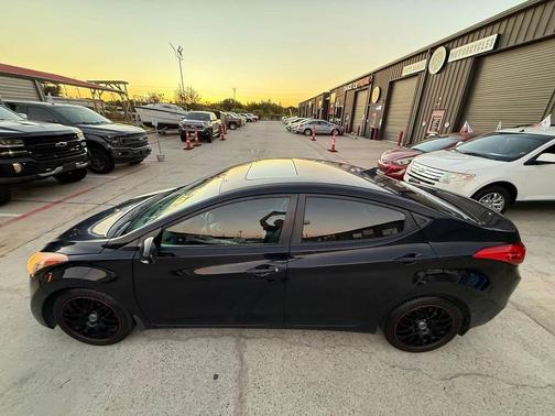 2013 Hyundai ELANTRA Limited