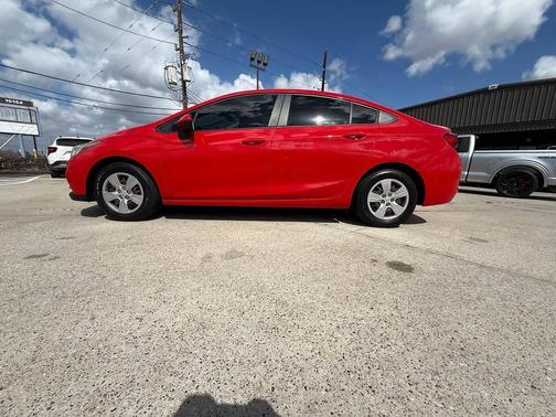 2018 Chevrolet Cruze LS