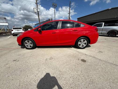 2018 Chevrolet Cruze LS