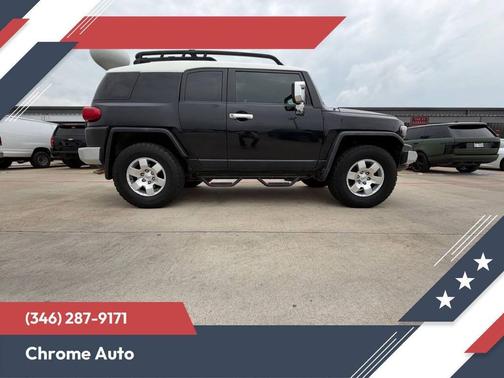 White/Black Diamond 2007 Toyota FJ Cruiser Base