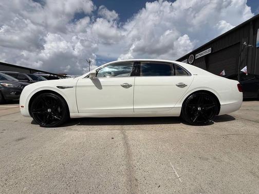2015 Bentley Flying Spur Base