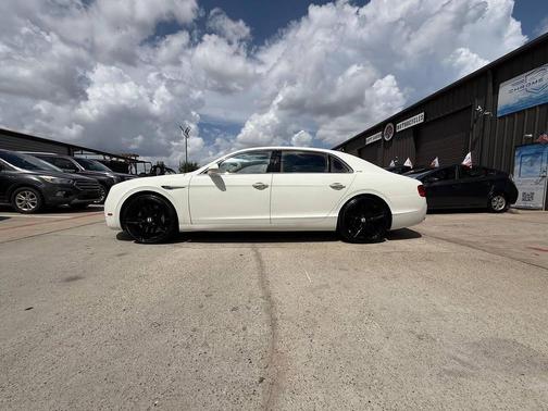 2015 Bentley Flying Spur Base