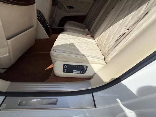 2015 Bentley Flying Spur Base