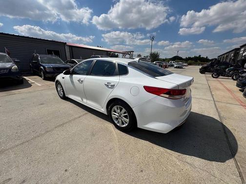 2016 Kia Optima LX