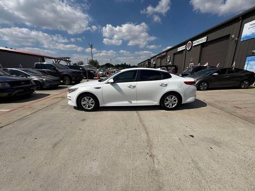 2016 Kia Optima LX