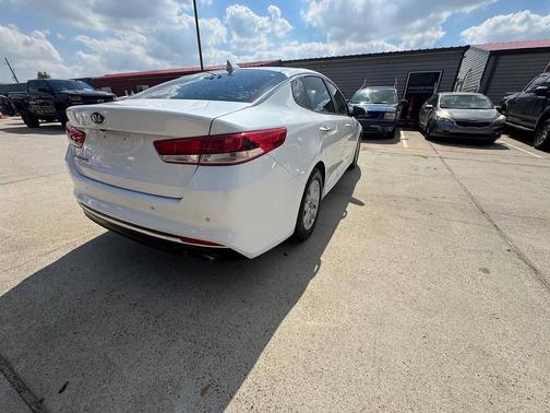 2016 Kia Optima LX