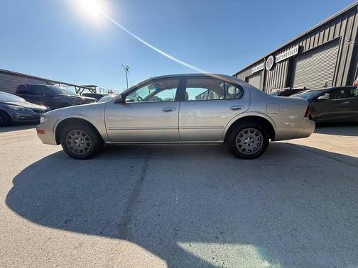 1999 Nissan Maxima GXE