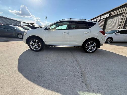 2010 Nissan Murano LE