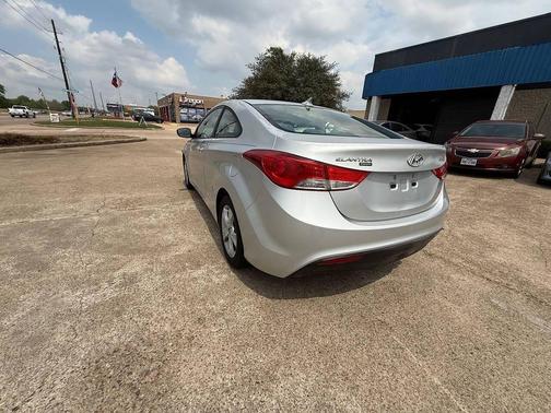 2013 Hyundai ELANTRA GS