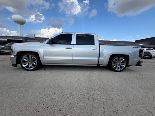 Silver Ice Metallic 2018 Chevrolet Silverado 1500 1LT