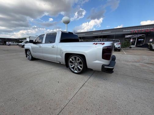 Silver Ice Metallic 2018 Chevrolet Silverado 1500 1LT