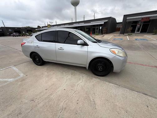 2014 Nissan Versa 1.6 SV