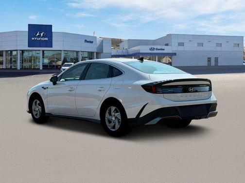 2025 Hyundai SONATA SE