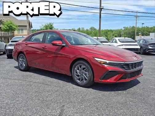 2024 Hyundai ELANTRA SEL