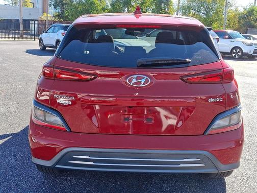 2022 Hyundai KONA EV SEL
