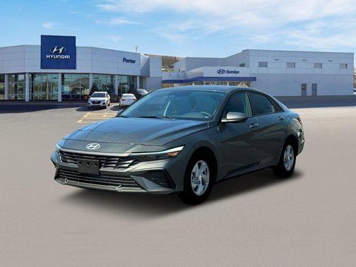 2025 Hyundai ELANTRA SE