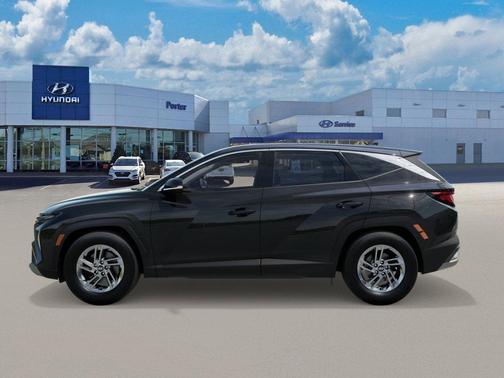 Phantom Black 2026 Hyundai TUCSON SE