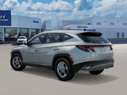Shimmering Silver 2026 Hyundai TUCSON SE