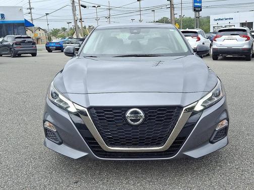 2020 Nissan Altima SR FWD