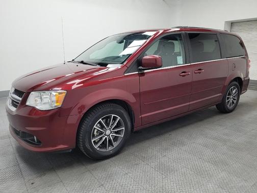 Octane Red Pearlcoat 2017 Dodge Grand Caravan SXT