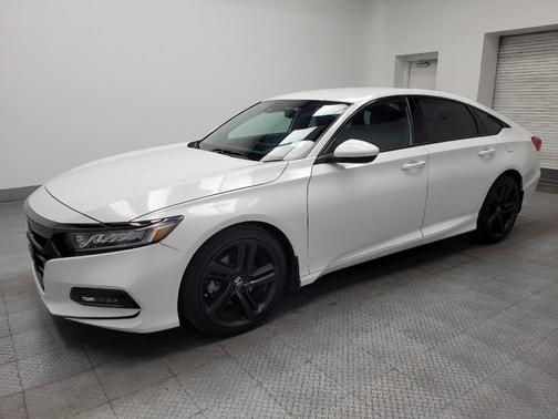 Platinum White Pearl 2018 Honda Accord Sport
